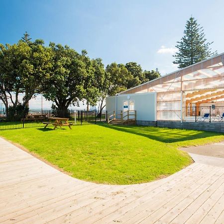 Waikanae Beach Top 10 Holiday Park Gisborne Exteriör bild