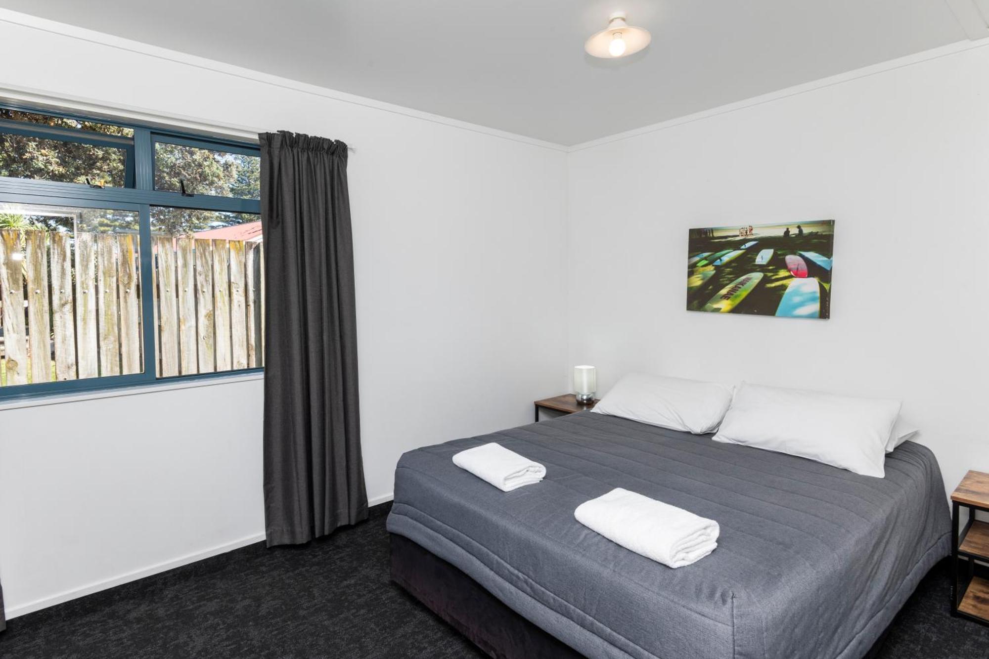 Waikanae Beach Top 10 Holiday Park Gisborne Exteriör bild
