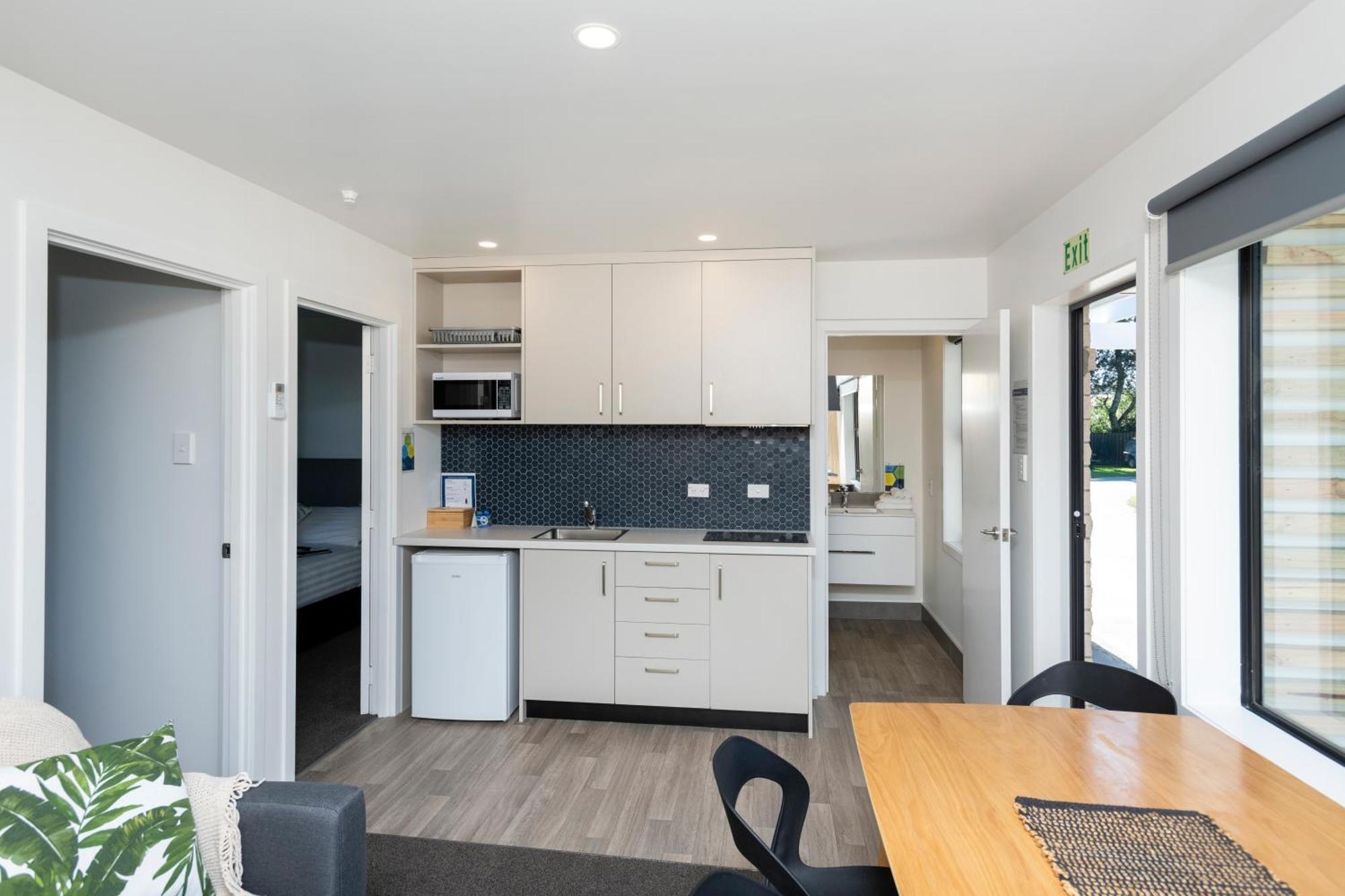 Waikanae Beach Top 10 Holiday Park Gisborne Exteriör bild