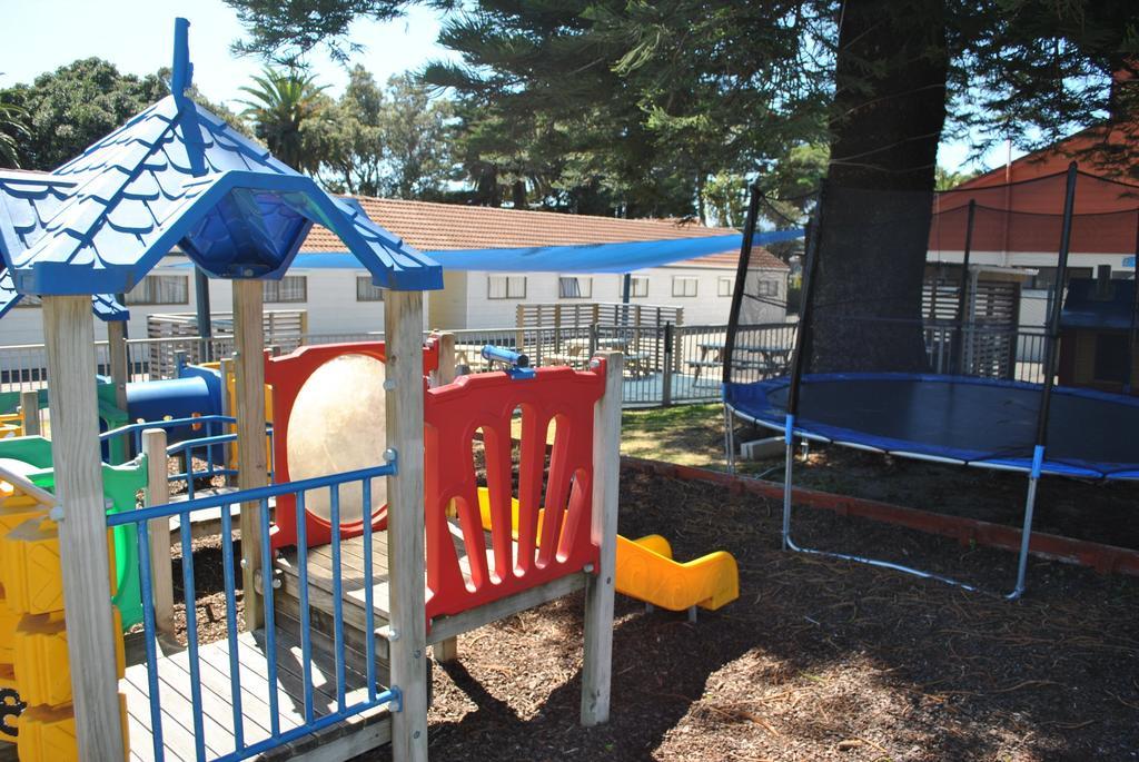 Waikanae Beach Top 10 Holiday Park Gisborne Exteriör bild