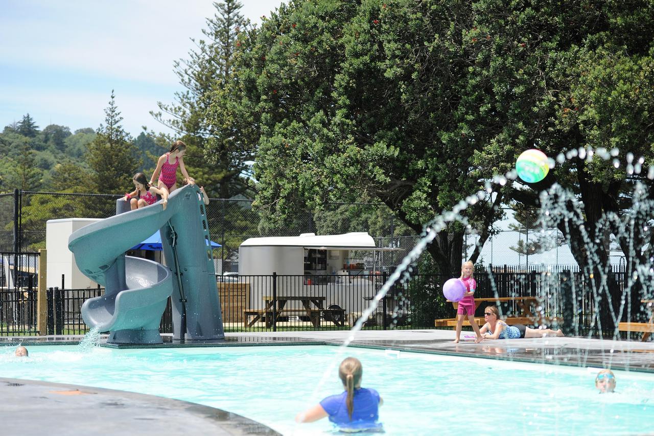 Waikanae Beach Top 10 Holiday Park Gisborne Exteriör bild