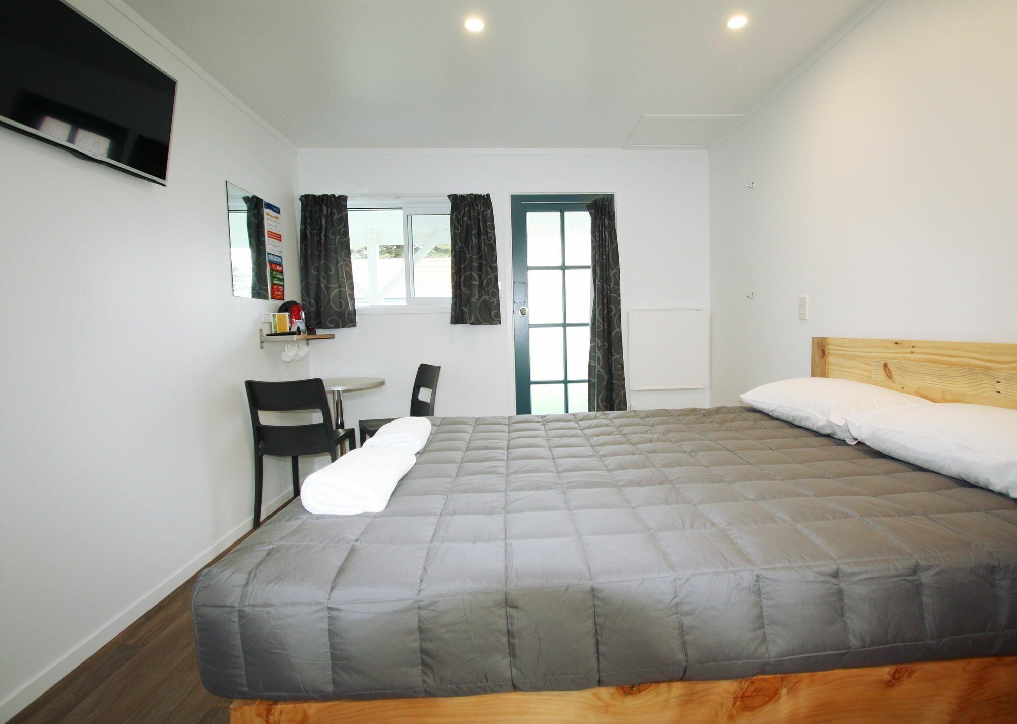 Waikanae Beach Top 10 Holiday Park Gisborne Exteriör bild