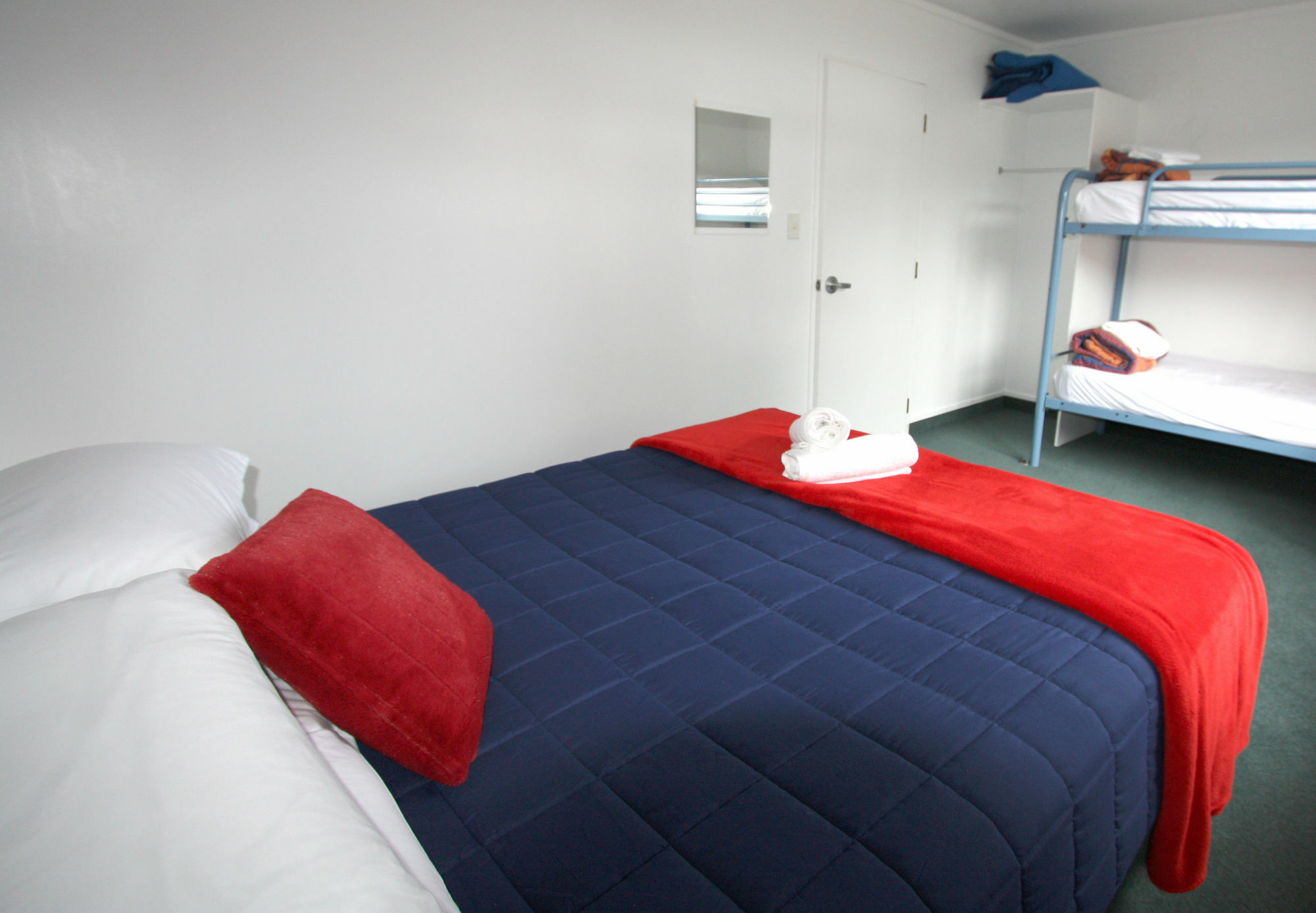 Waikanae Beach Top 10 Holiday Park Gisborne Exteriör bild