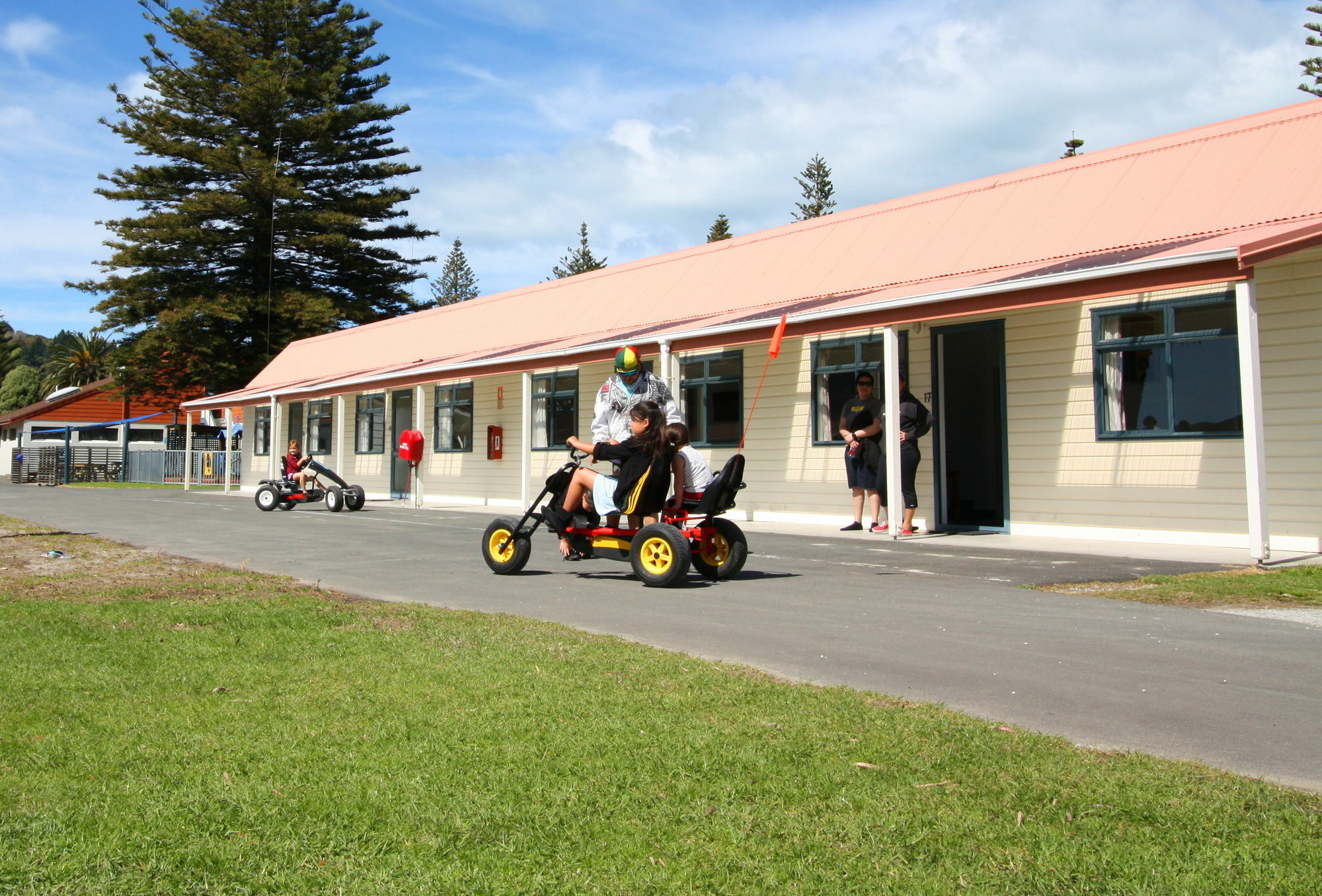 Waikanae Beach Top 10 Holiday Park Gisborne Exteriör bild