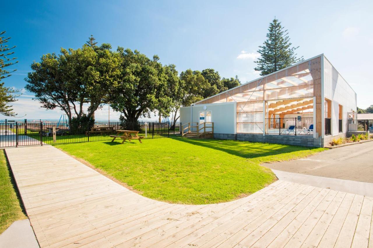 Waikanae Beach Top 10 Holiday Park Gisborne Exteriör bild